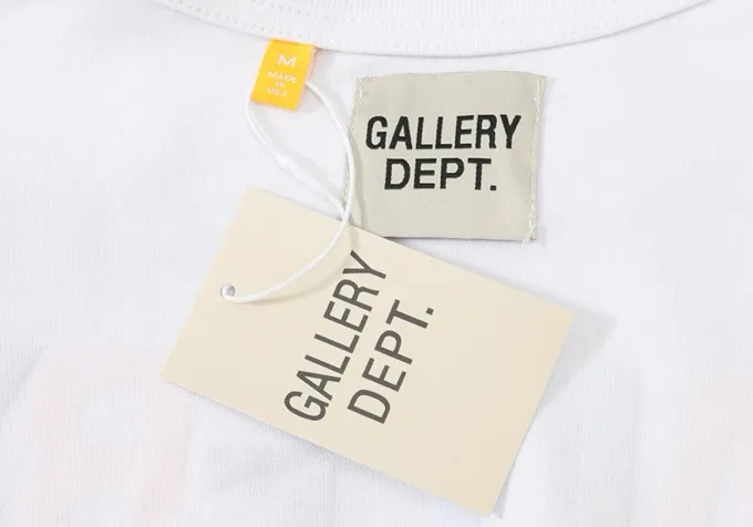 Style number: 608 P110 Fabric: 260g double yarn Meichao Gallery Dept co-branded Lanvin 2025 spring and summer new logo round neck T-shirt high street men and women same style loose classic G short sleeves Color: black white Size: S M L XL